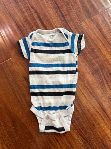 Onesies brand 9 months - brand, 6-9